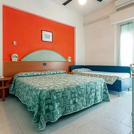 Diamond Hotel 3*