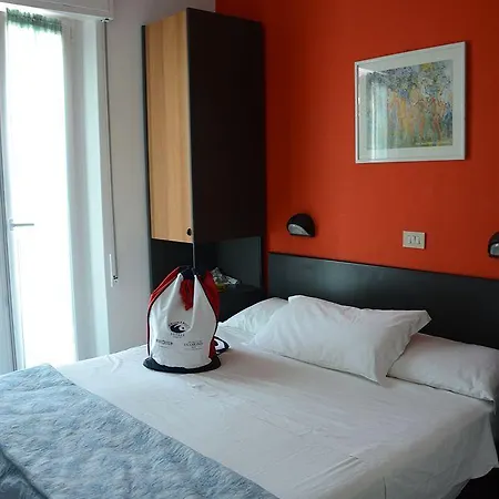 Diamond Hotel 3*