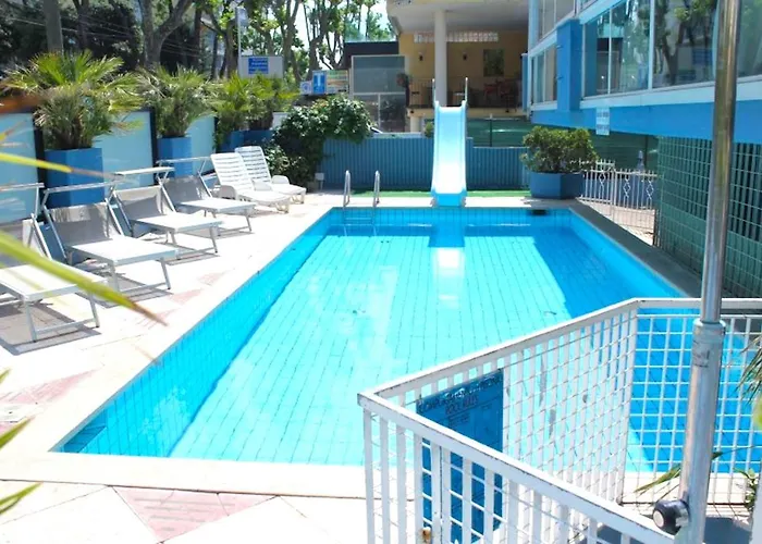 钻石酒店 里米尼