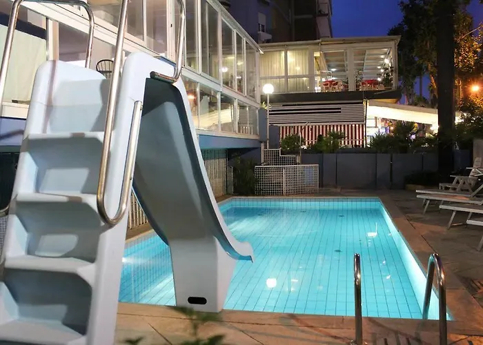 Diamond Hotel 3*