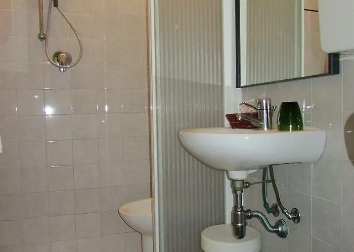 Diamond Hotel 3*