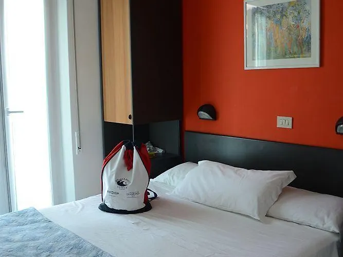 Diamond Hotel 3*